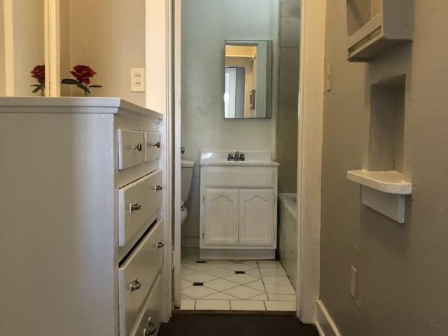 Apartment for rent in Canoga Park, California