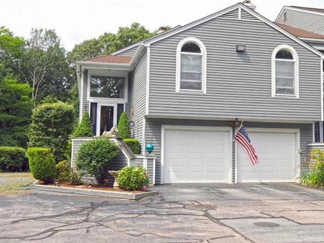 Townhouse for sale in Warwick, Rhode Island