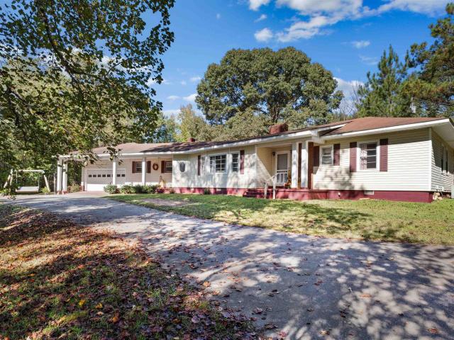 House for sale in Roanoke, Randolph County