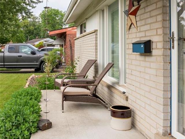 House for sale in Dearborn Heights