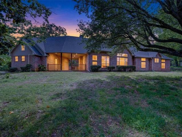 Farm for sale in Pottsboro, Texas