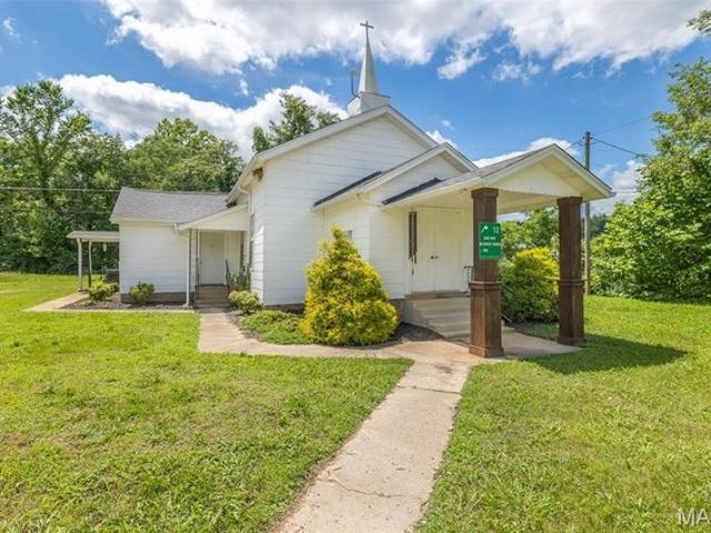 House for sale in Poplar Bluff, Missouri