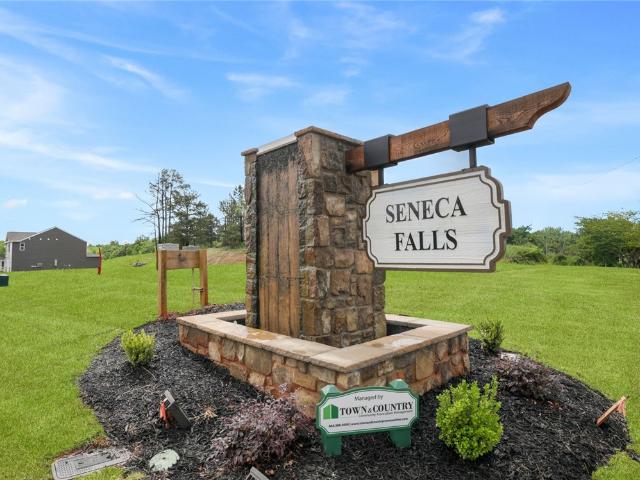 House for sale in Springbrook, Seneca