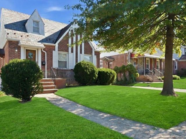 House for sale in Bayside, New York