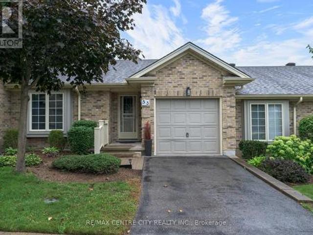 Townhouse for sale in Arva, Ontario