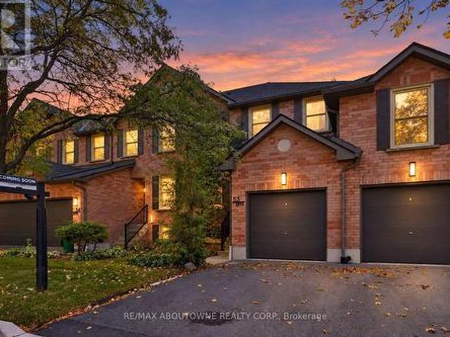 Townhouse for sale in Fairway Glen, Burlington