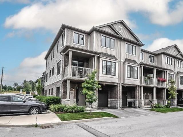 Townhouse for rent in Ancaster, Ontario
