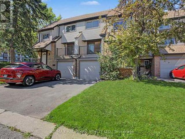 Townhouse for sale in Mississauga, Ontario