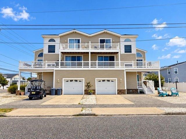 Townhouse for sale in Sea Isle City, Cape May County