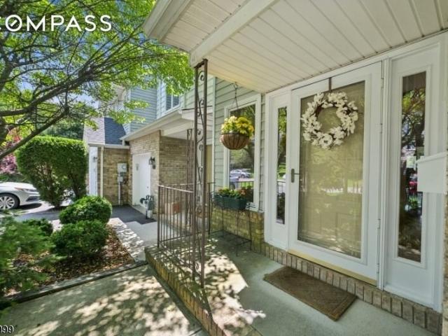 Townhouse for sale in Morris Plains Townhouse for sale in Morris Plains