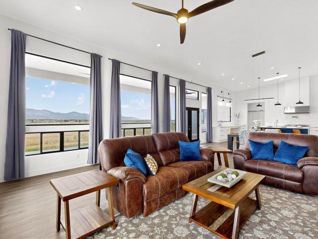 House for sale in Edgewood, New Mexico