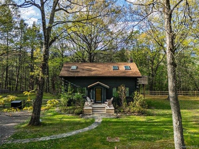 House for sale in Bearsville, New York