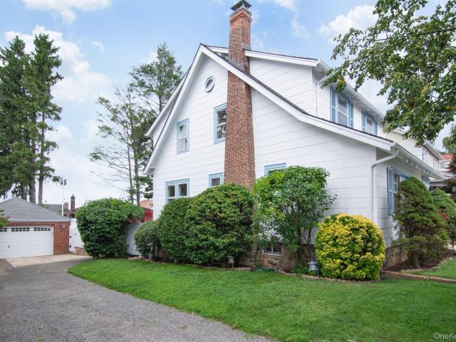 House for sale in Glenwood, New York