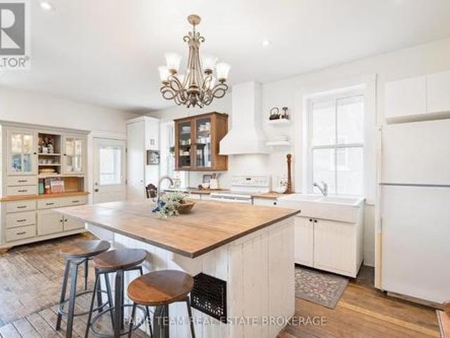 House for sale in Barrie, Ontario