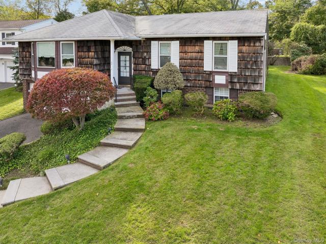 House for sale in Cricket Club at North Hills, Village of North Hills