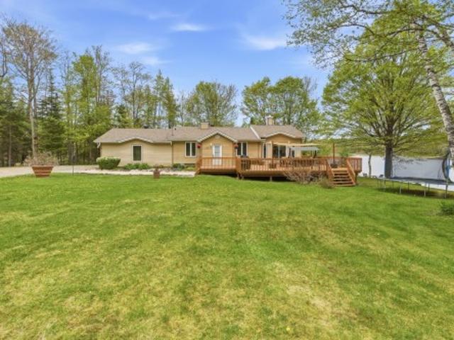 House for sale in Les Collines-de-l'outaouais, Quebec