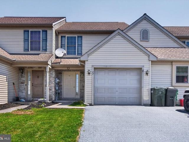 Townhouse for sale in Leola, Pennsylvania