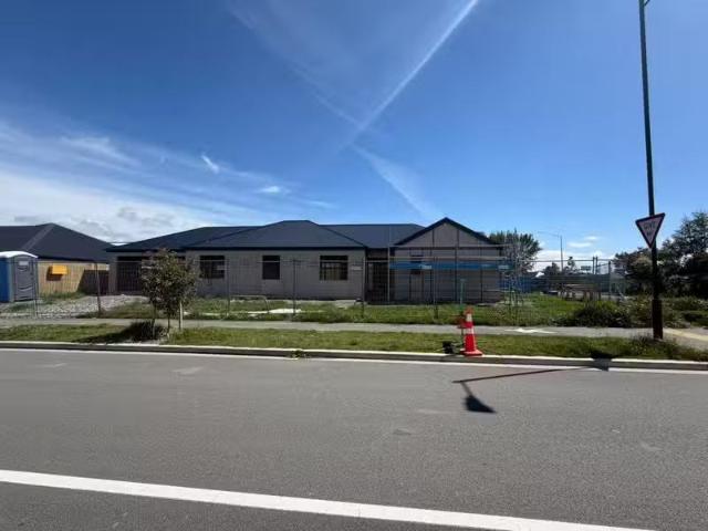 House for sale in Chaslands, Canterbury