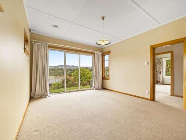 House for rent in Otakou