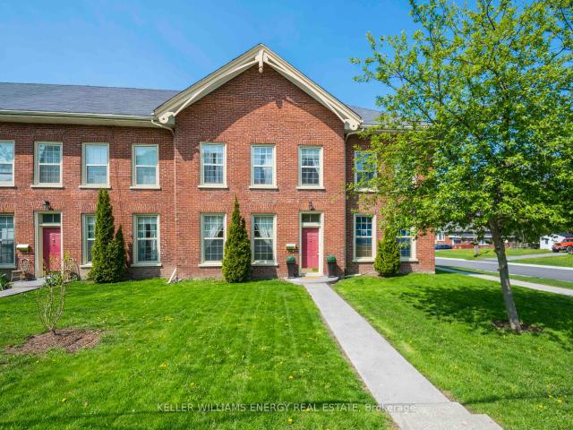Duplex for sale in Quinte West, Ontario