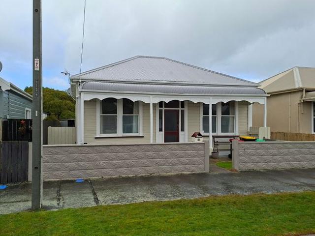House for rent in Otakou