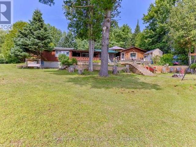 House for sale in Renfrew, Ontario