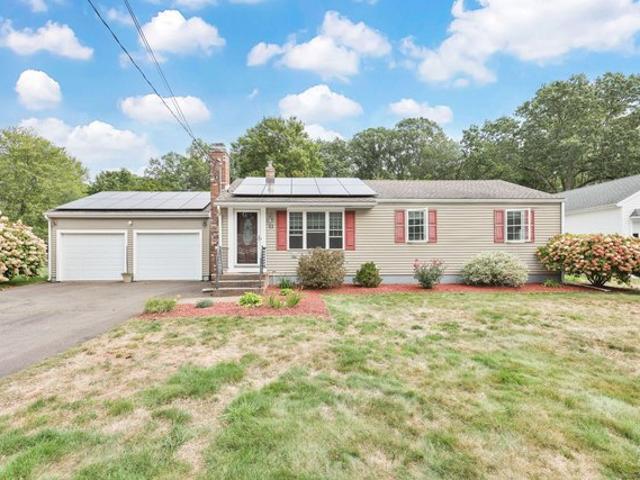 House for sale in Cromwell, Connecticut