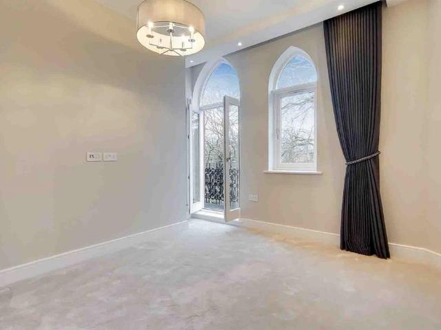 Apartment for rent in Swiss Cottage, Greater London