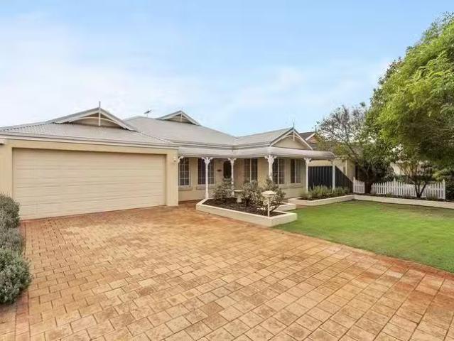 House for rent in High Wycombe, Western Australia