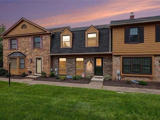 Townhouse for sale in Georgetown Commons, Village of Fairport