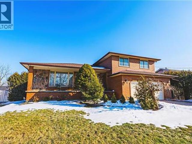 House for sale in Ancaster, Ontario