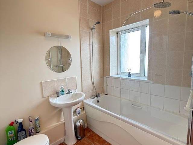 Apartment to rent in Loch Garman, North Tipperary