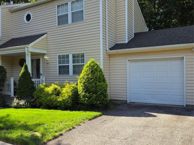 Condo for sale in Centereach, New York