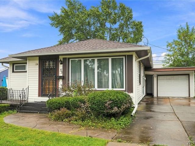 House for sale in Eggertsville, Buffalo