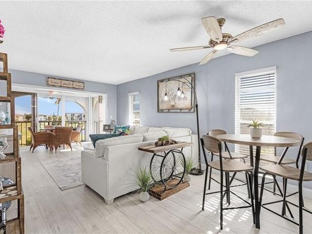 Condo for sale in Naples, Collier County