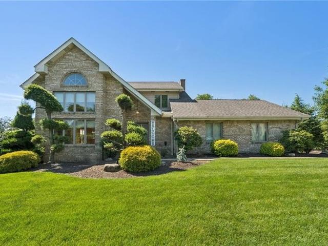 House for sale in Finleyville, Pennsylvania