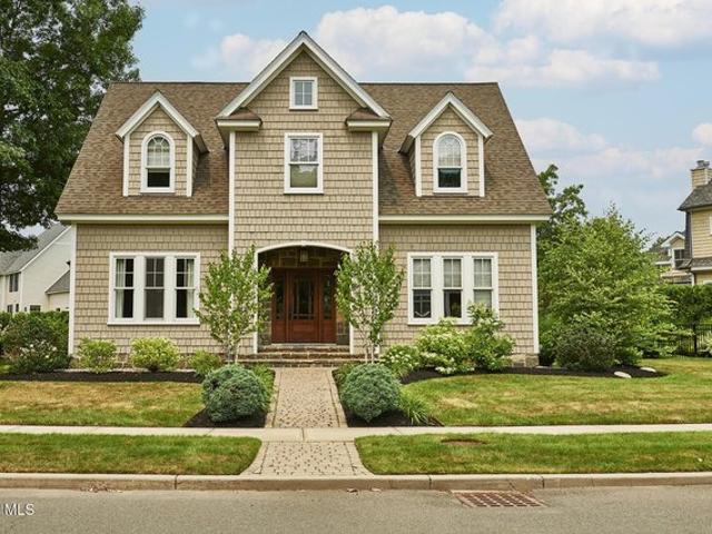 House for sale in Saratoga, New York