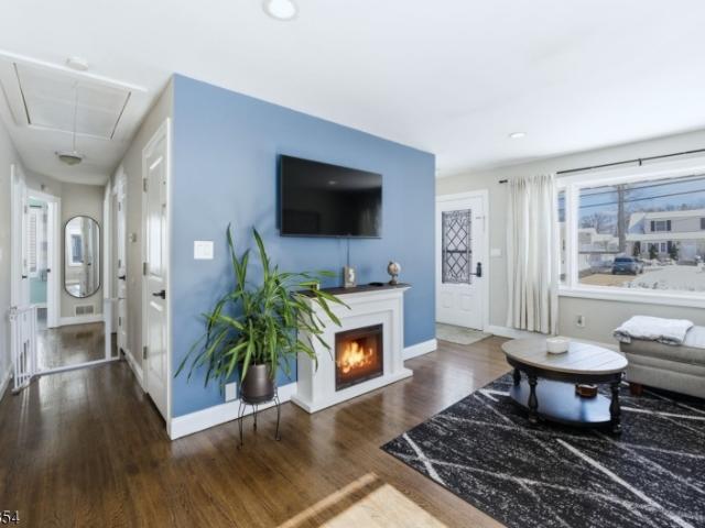 House for sale in Avenel, New Jersey
