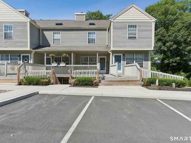 Townhouse for sale in Branford, Connecticut