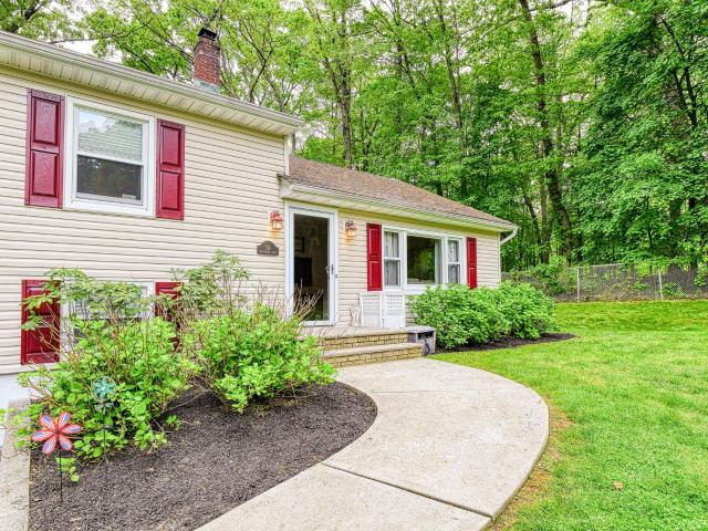 House for sale in Clarkstown