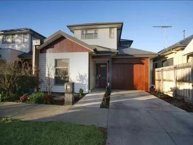 House for rent in Newport