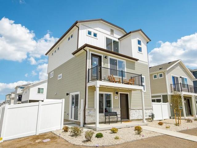 House for sale in Saratoga Springs, Utah
