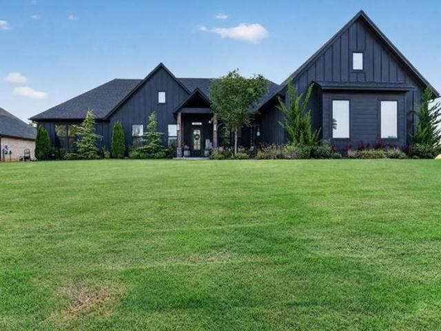 House for sale in Harrah, Oklahoma