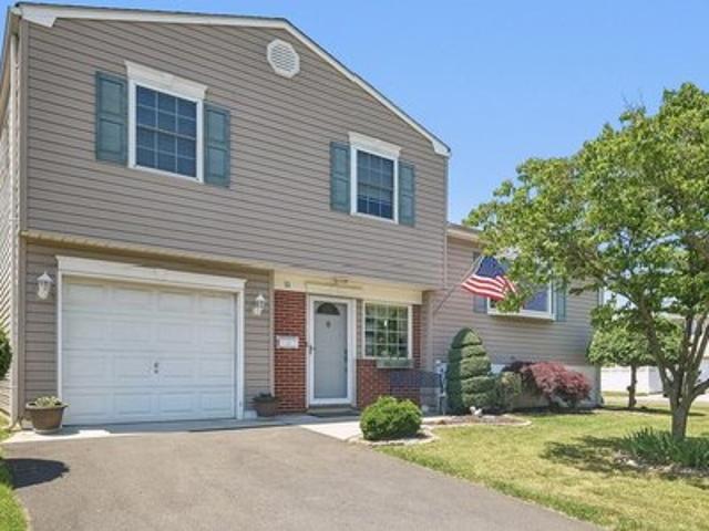 House for sale in Carteret, New Jersey