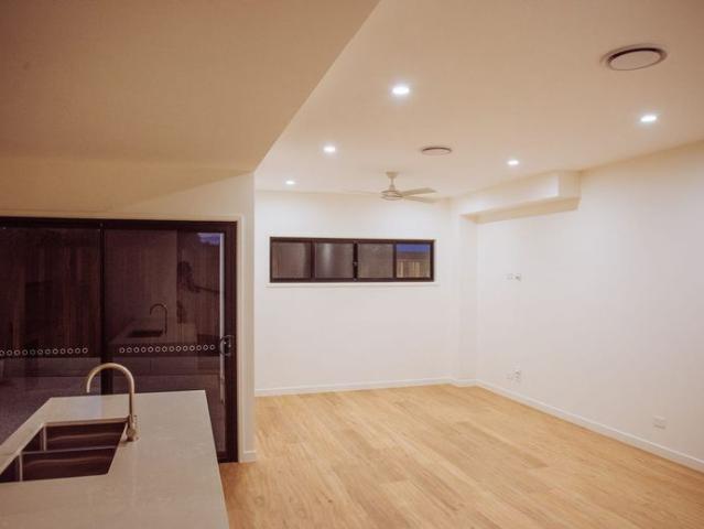 Townhouse for rent in Toombul, Queensland
