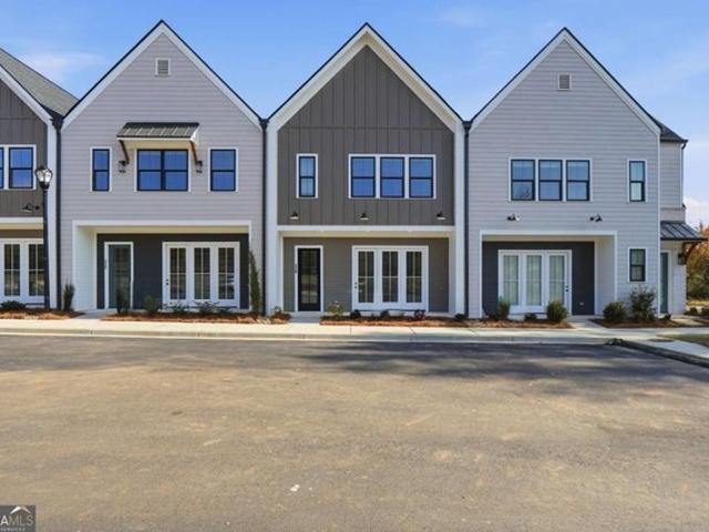 Townhouse for sale in Braselton, Georgia