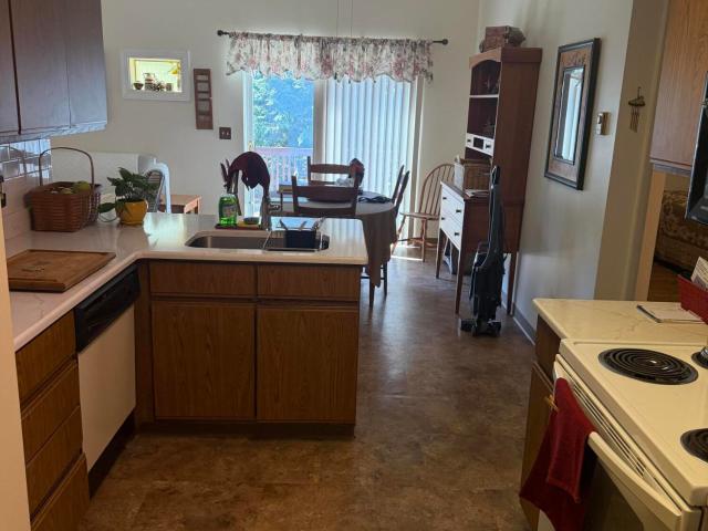 Townhouse for sale in Queen Victoria's Grant, Town of Queensbury