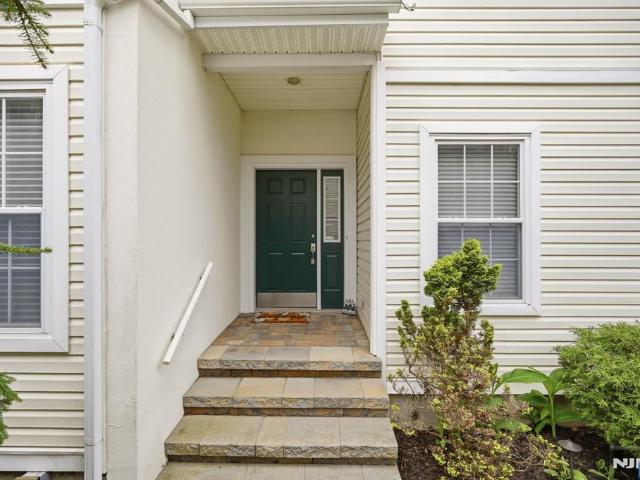 House for sale in Oakland, New Jersey