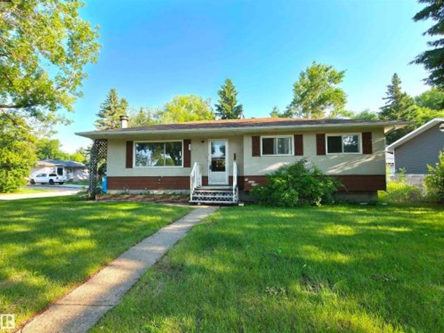 House for sale in Sherwood Park, Alberta