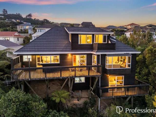 House for sale in Days Bay, Wellington